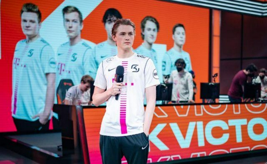 VK Gaming夺冠2025电竞世界杯《Apex英雄》展现中国战队实力